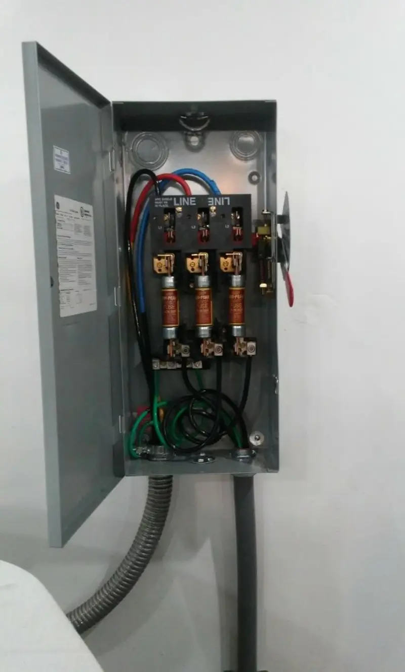 Three-phase disconnect switch installed for Electrical Wiring & Rewiring in Plaquemine